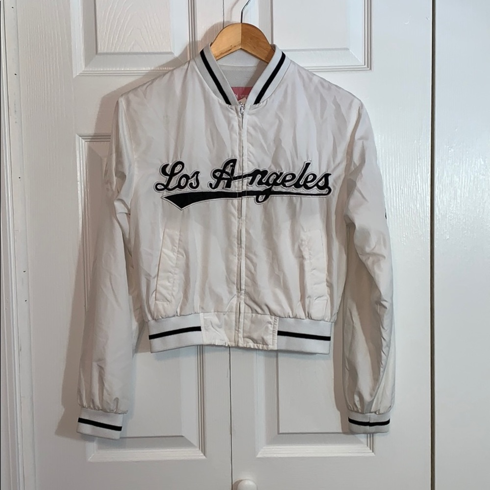 Wind breaker